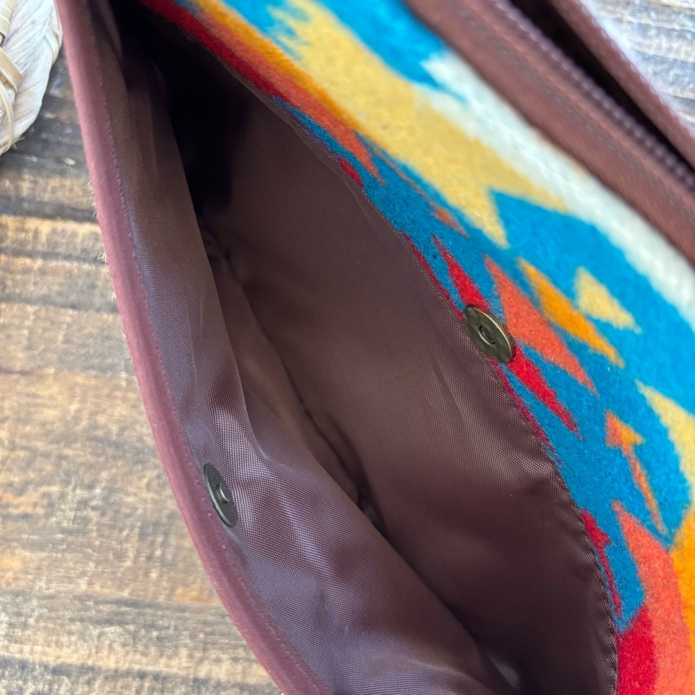 Pendleton Wool Boho Southwest Print Crossbody Bag - Picture 10 of 11